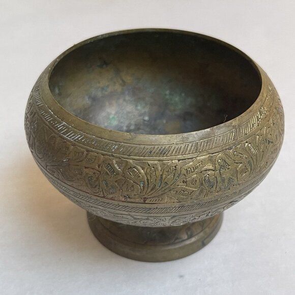 Beautiful Solid Brass Etched Footed Bowl Trinket Holder Planter Home Decor - Picture 2 of 6